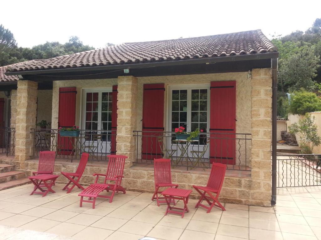 La Combe Joseph Panzió Remoulins Szoba fotó